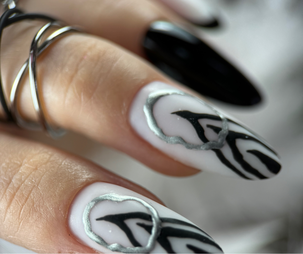 Наращивание ногтей