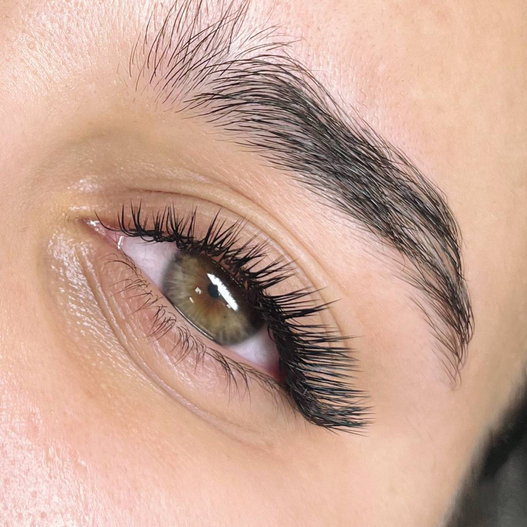 Наращивание ресниц 2D