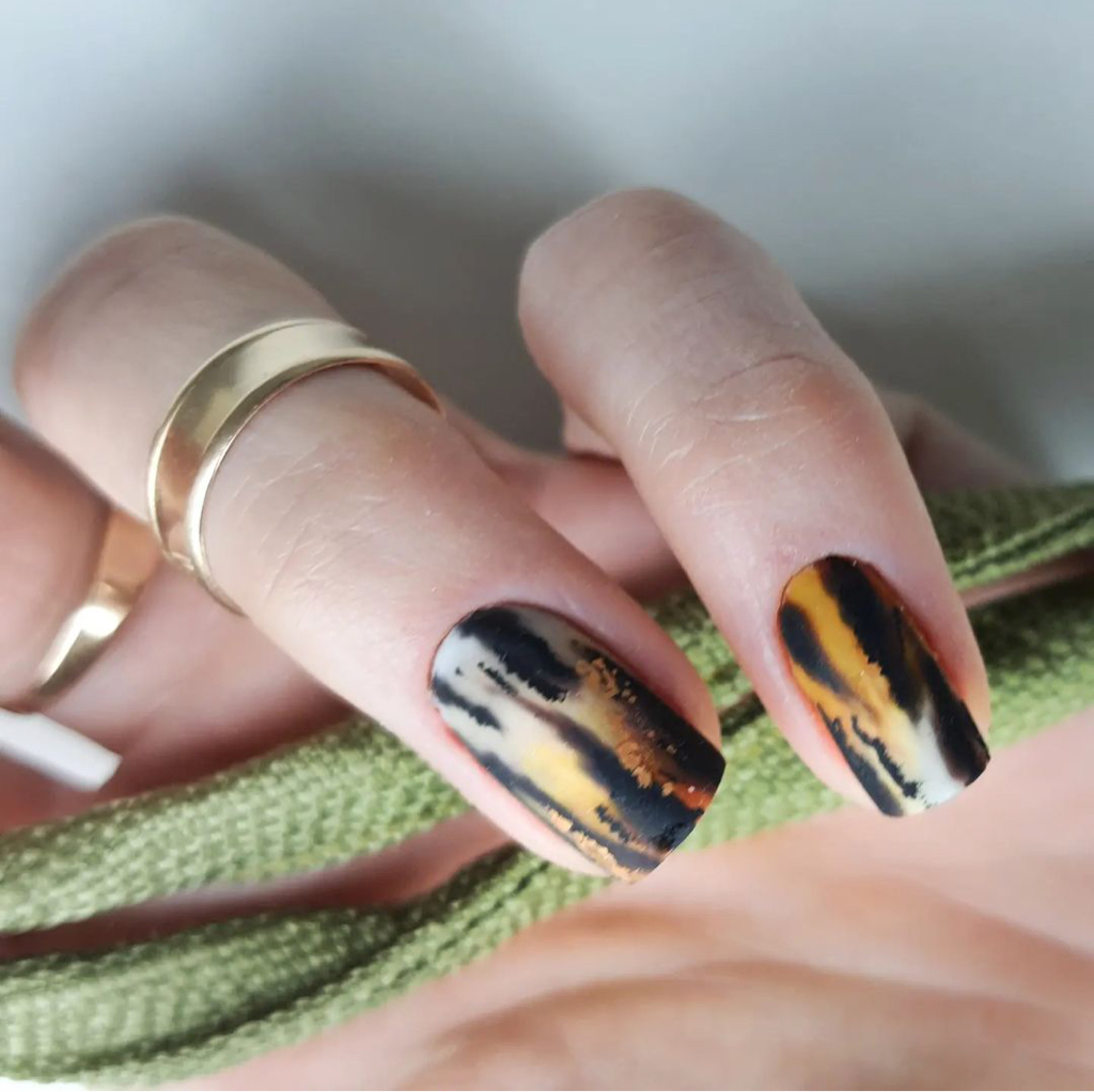 Сложный дизайн ручной росписи 1 ноготь