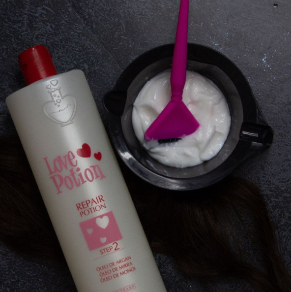 Кератиновое выпрямление