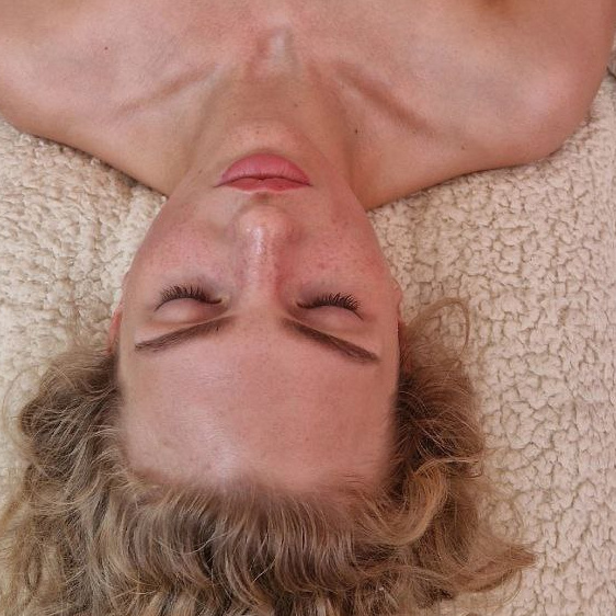 Королевский лифтинг массаж лица, шеи и зоны декольте, волосистой части головы + спа уход