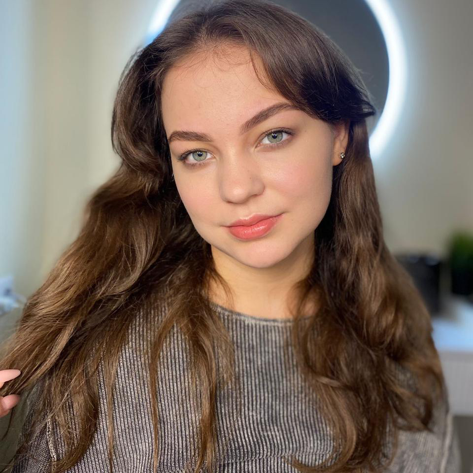 Окрашивание бровей