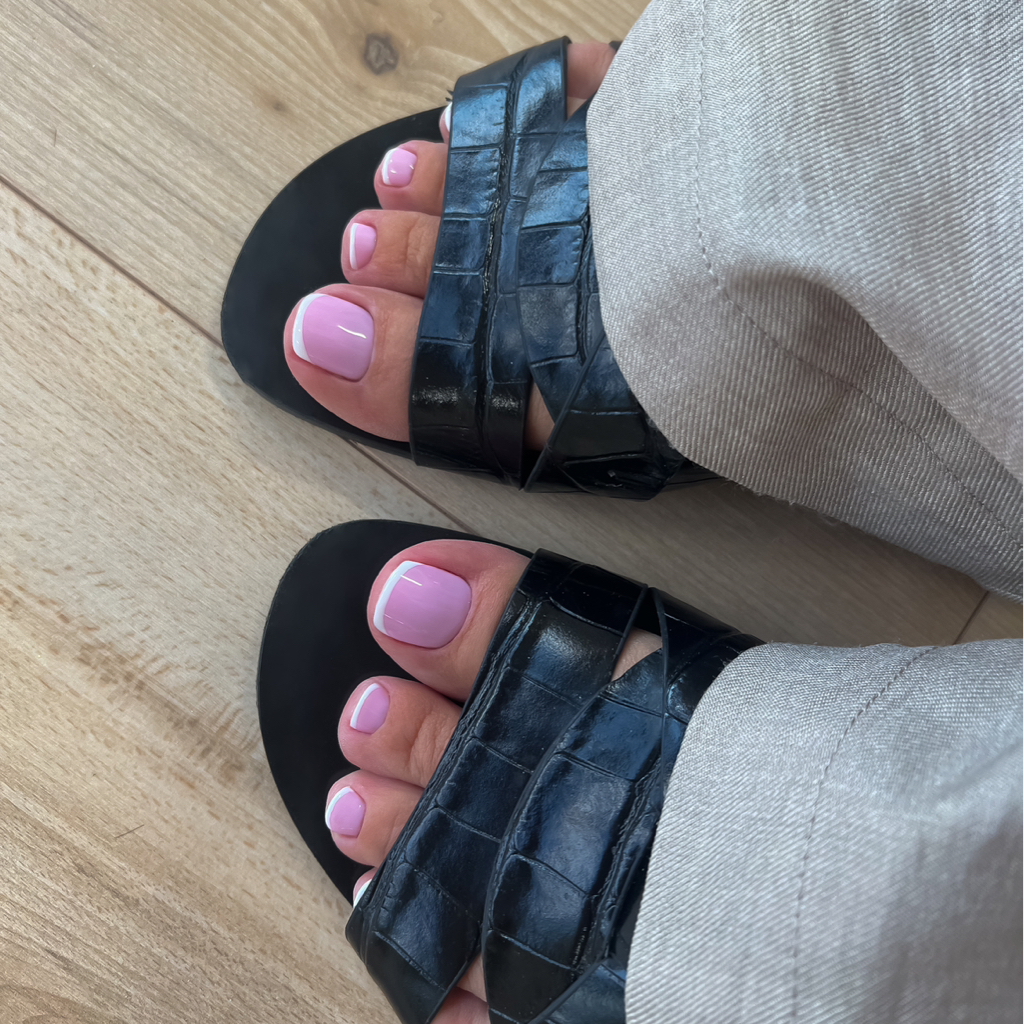 Pedicure + Gel nail polish coating (gel removal included)