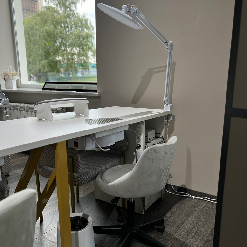 №3 мастер маникюра