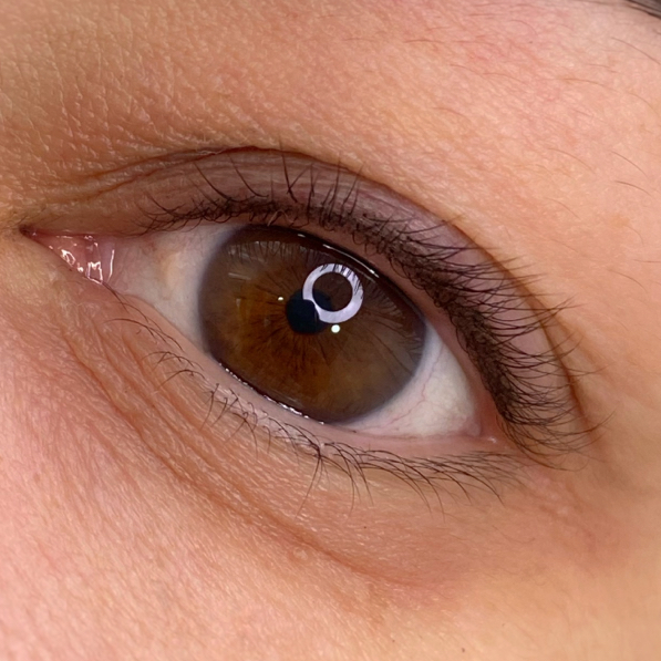 Межресничка: техника «мягкий карандаш»