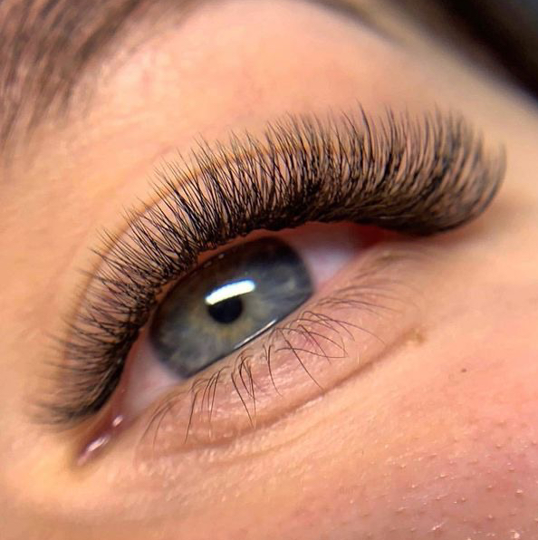 3. Наращивание ресниц 3D/4D