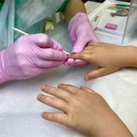 Гигиенический детский маникюр ​