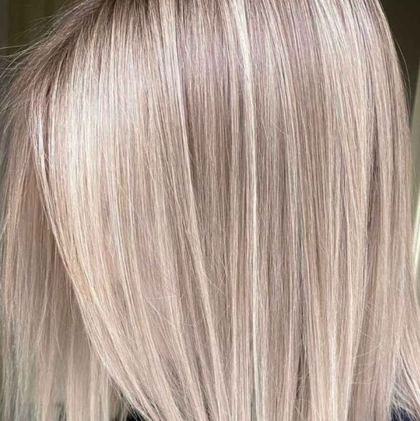 Тонирование волос на все волосы. Средняя длина.