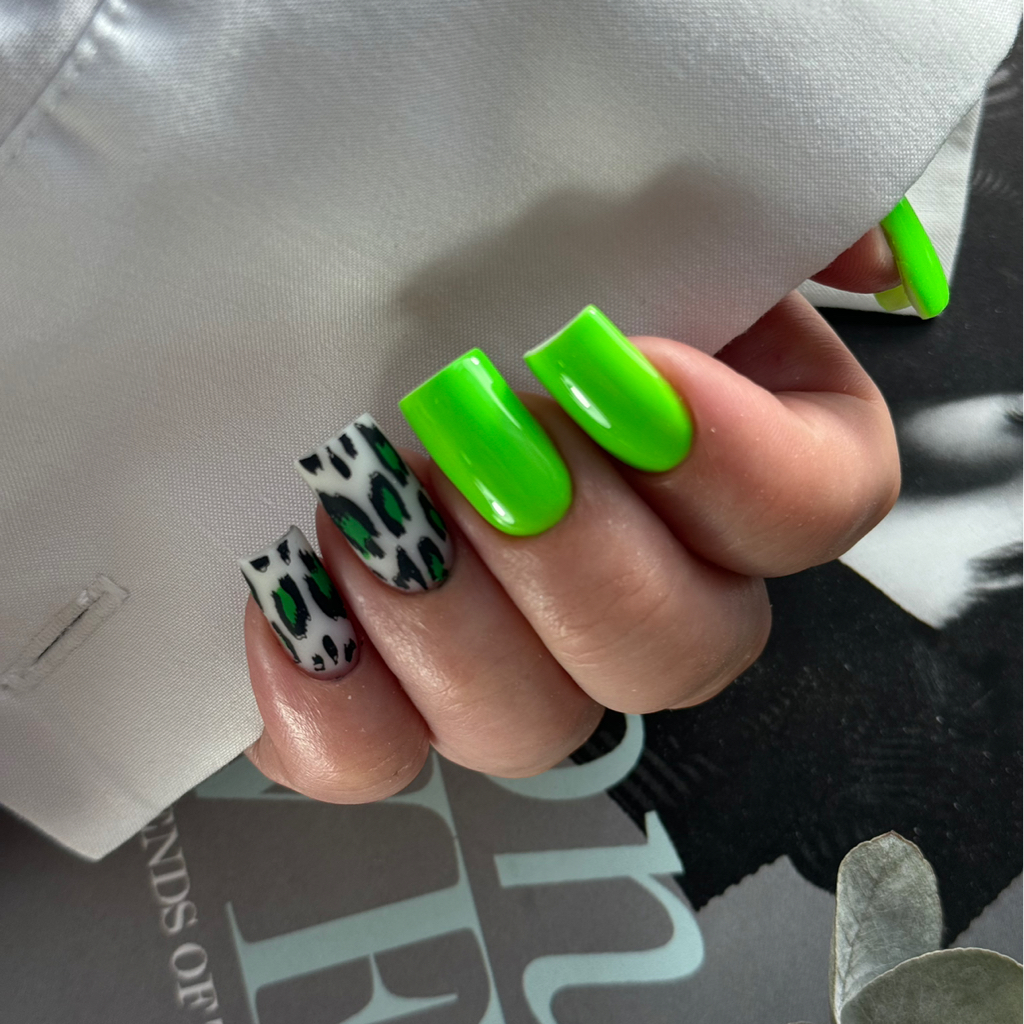 Маникюр с покрытием + дизайн