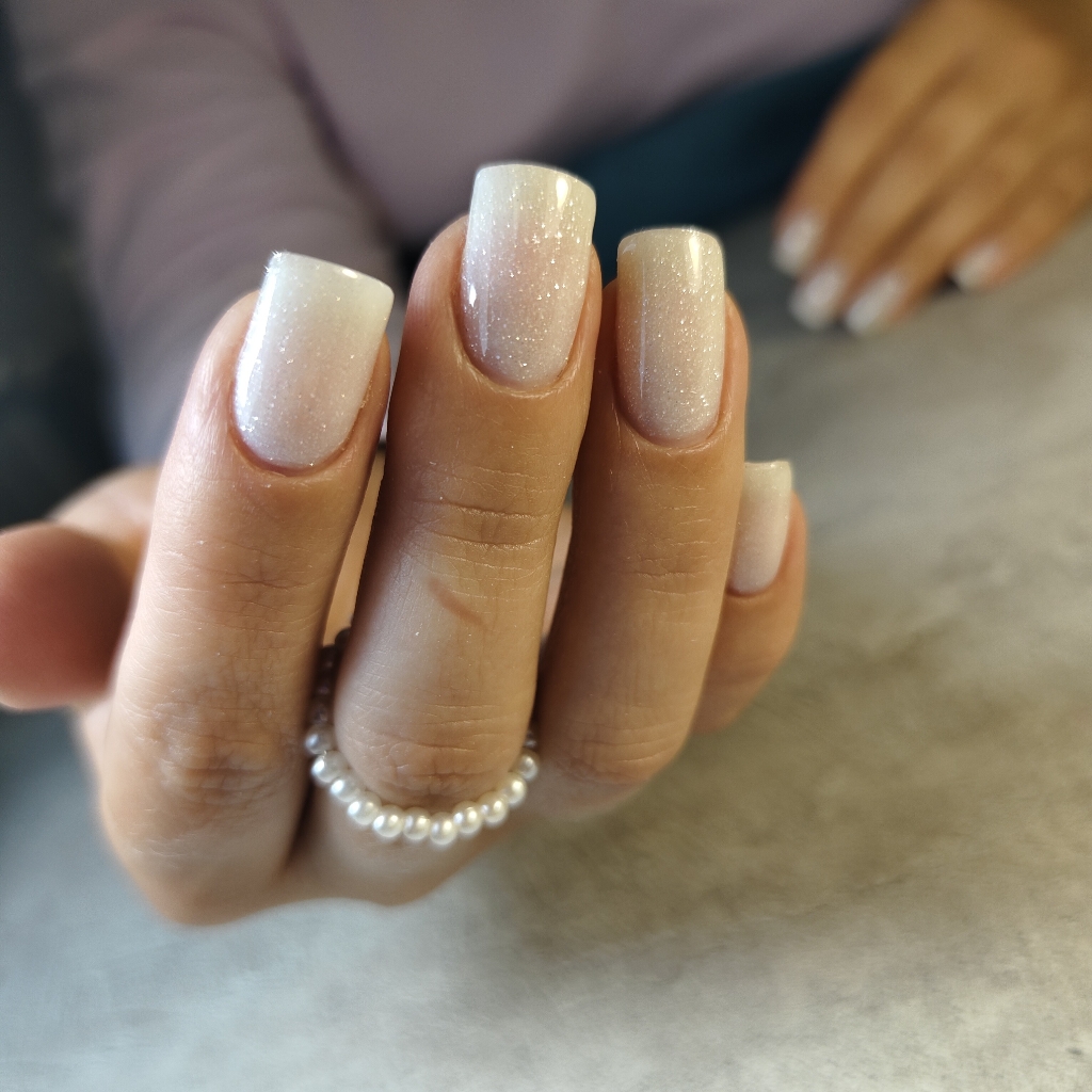 Маникюр + однотонное покрытие гель-лак + масло или крем