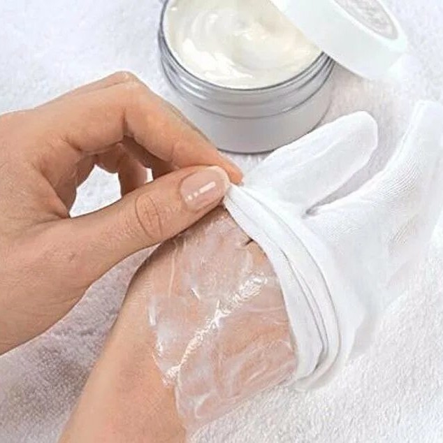 Спа процедура (скрабирование + холодная парафинотерапия + перчатки)