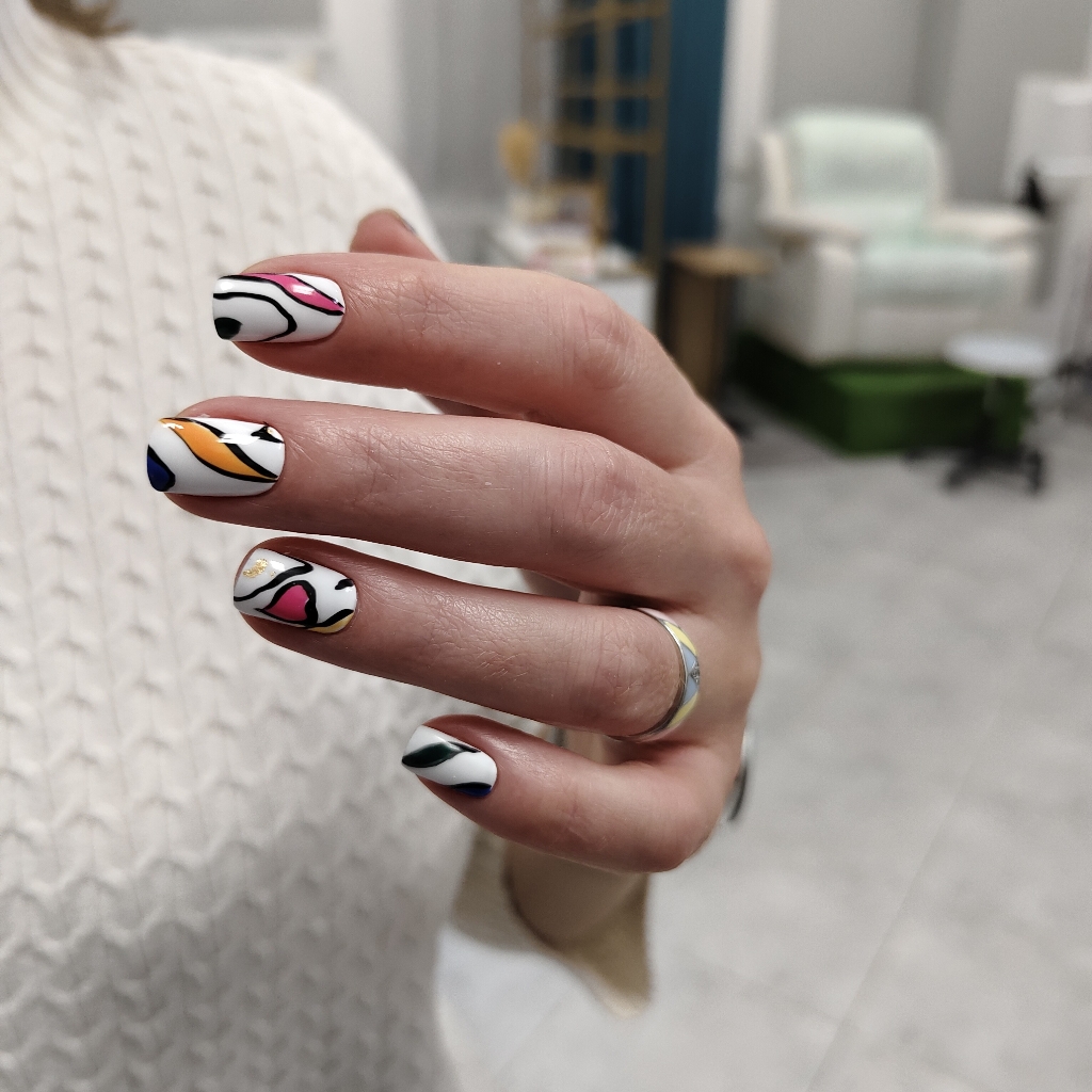 Маникюр + укрепление + однотон + дизайн от 50р + масло или крем