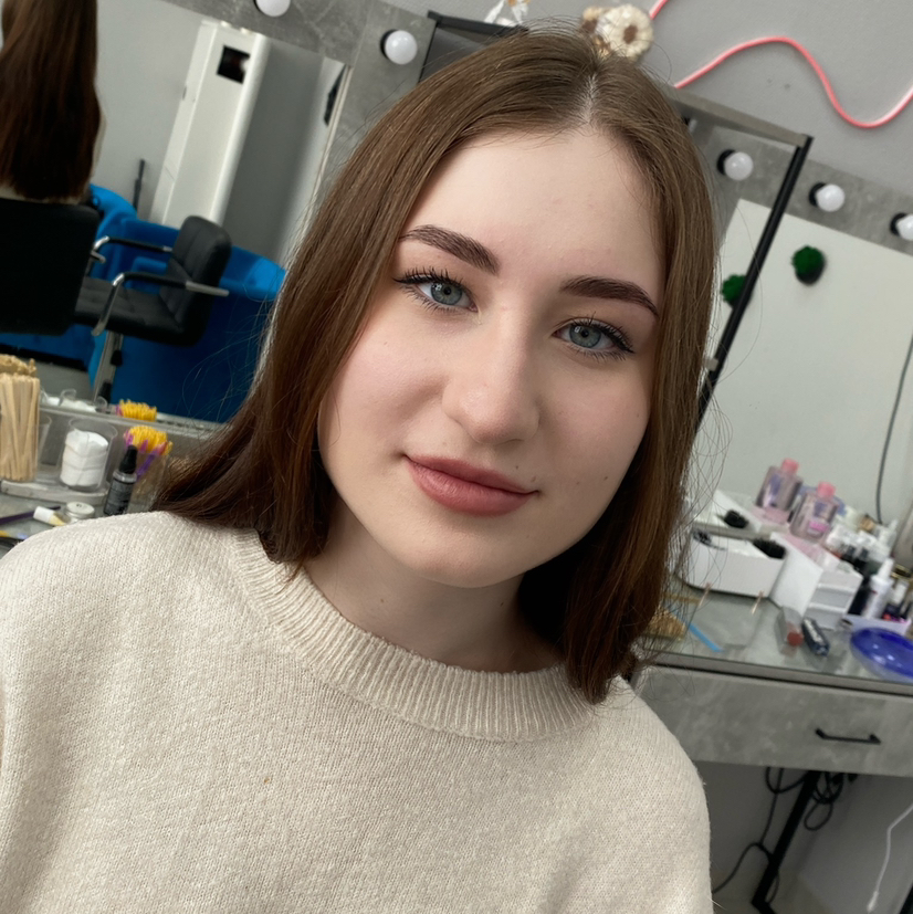 Оформление бровей хна