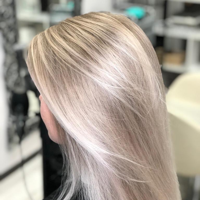 Тонирование волос LOREAL 
короткие - 3600₽
средние - 5200₽
длинные-6700₽
очень длинные - 8700₽