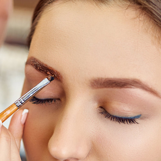 Окрашивание бровей краской