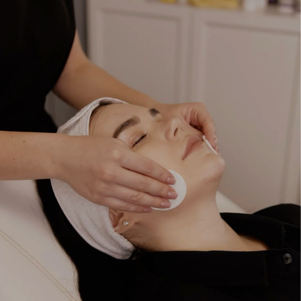 Чистка лица+пилинг+маска