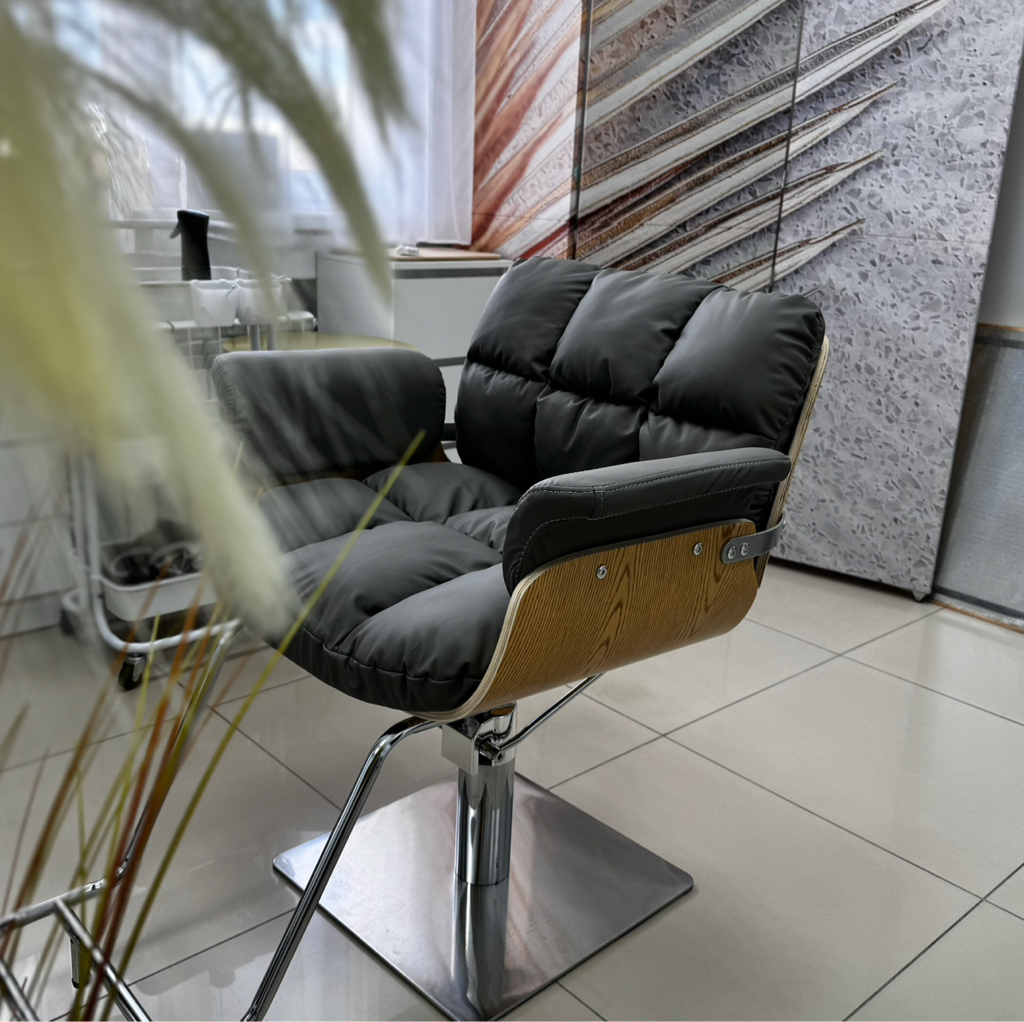 Консультация по наращиванию волос, накладному хвосту, накладной челке