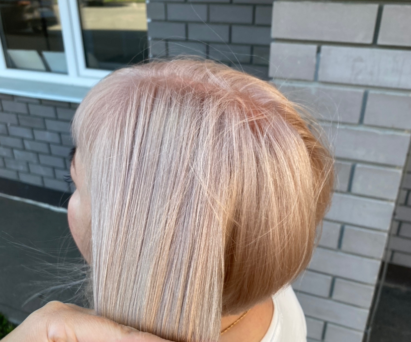 Тотал блонд (корни до 1,5 см)