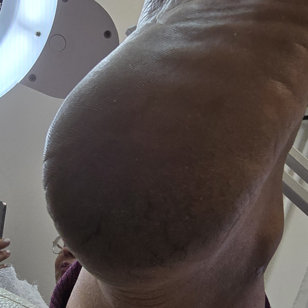 Педикюр полный с покрытием(сложные стопы)