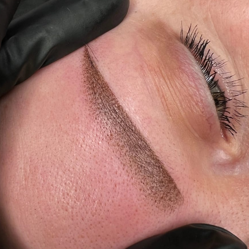 ПМ брови (коррекция)
не позже 4 месяцев от процедуры