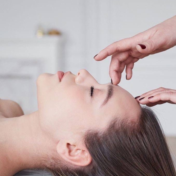 Уходовый массаж лица