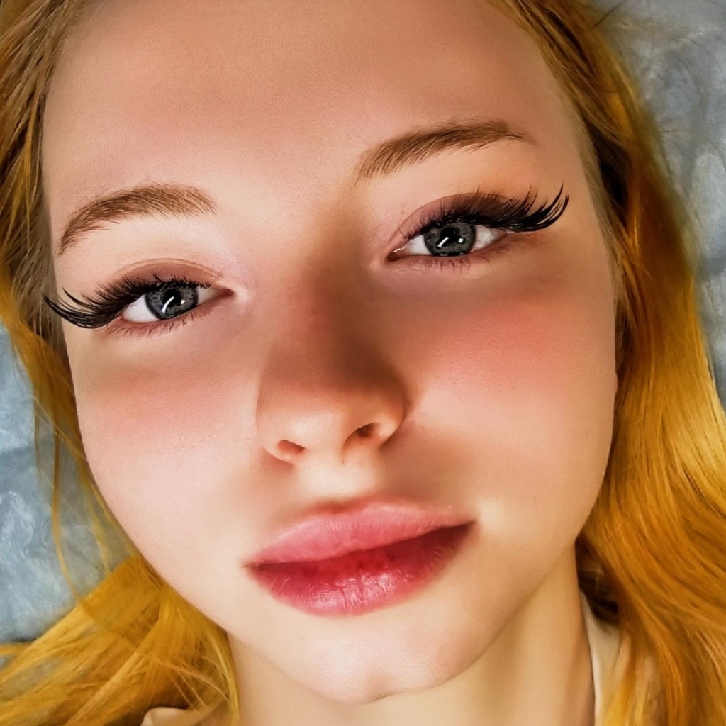 Наращивание ресниц 4д