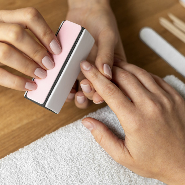 Снятие гель-лака + пилочный маникюр + укрепление + покрытие гель-лак