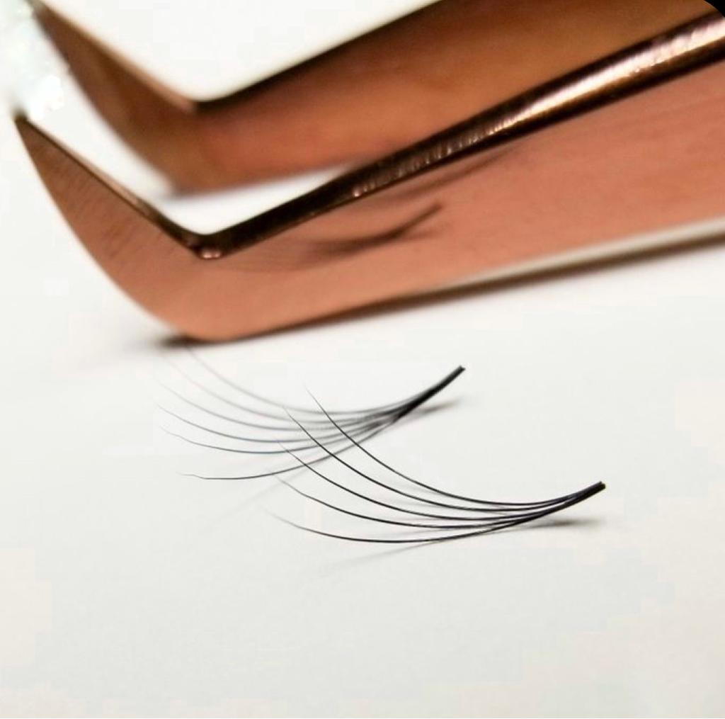 Снятие ресниц