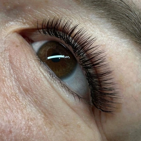 Наращивание ресниц классика 1D