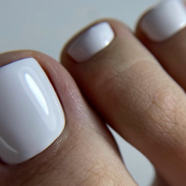 Педикюр с покрытием