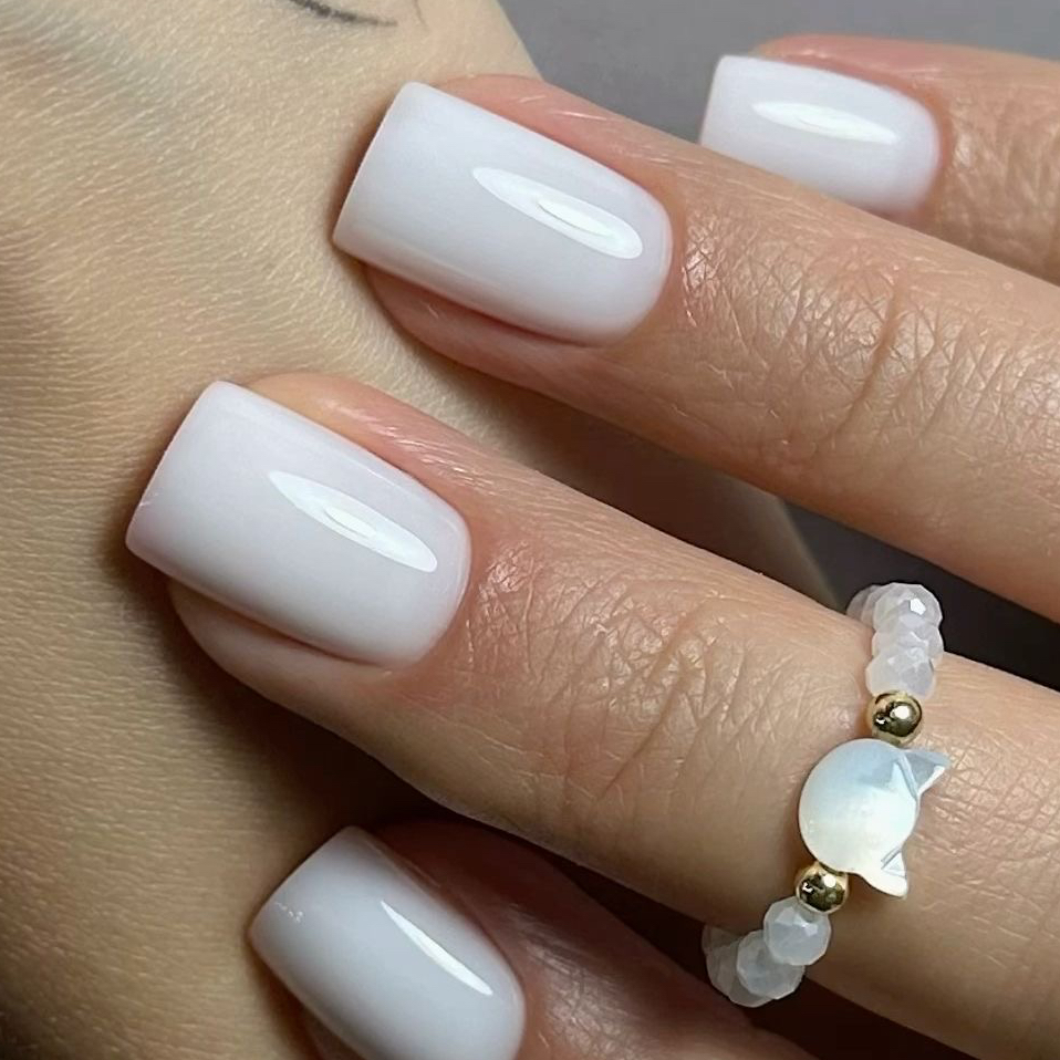 Маникюр с покрытием гель лак