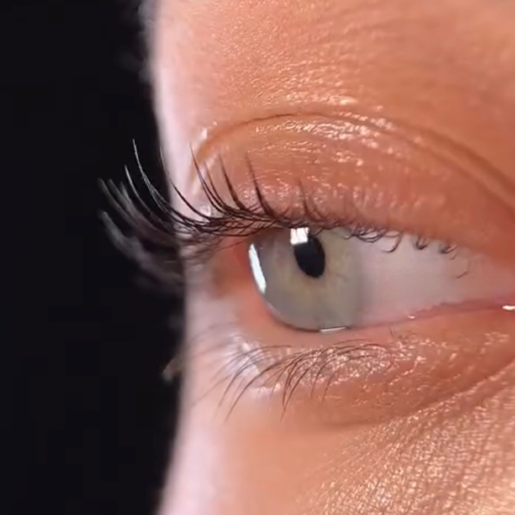 Ламинирование ресниц с уходом [на первое посещение]