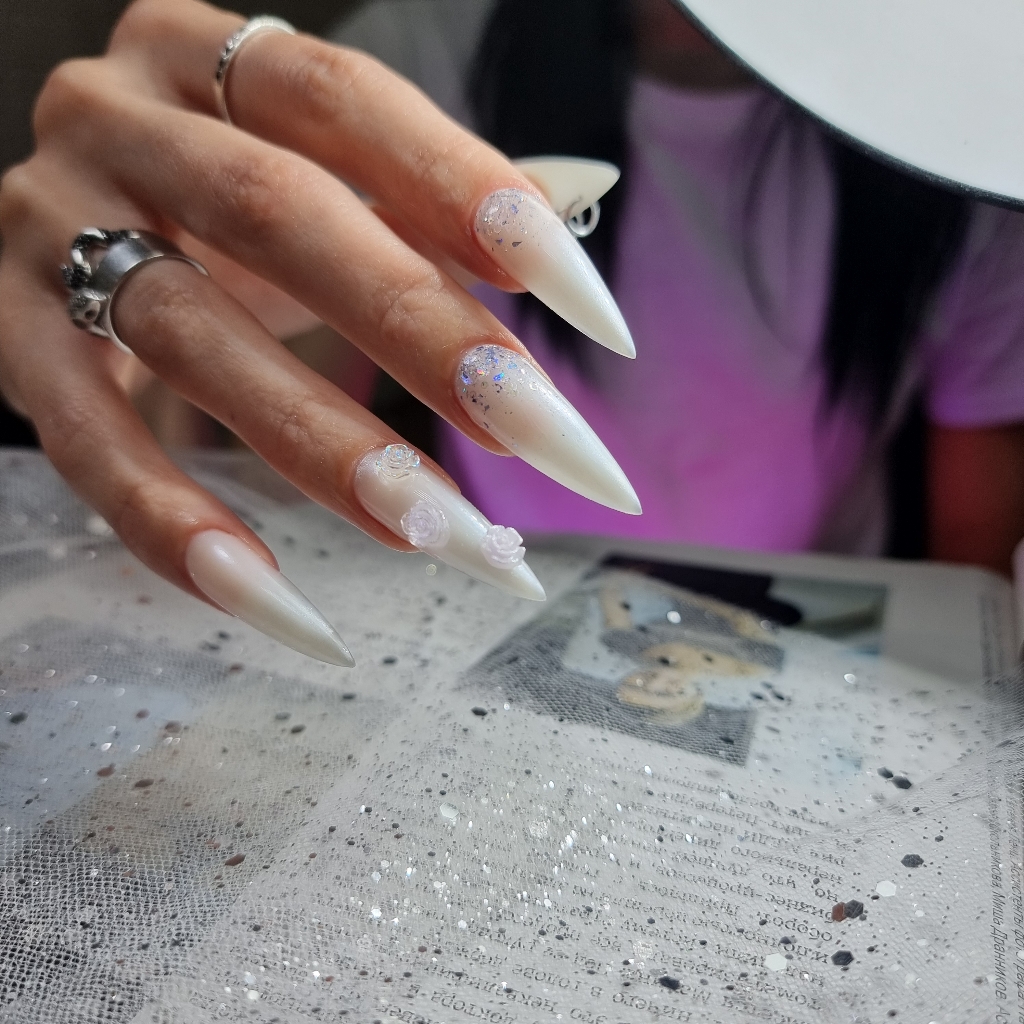 Наращивание ногтей. Длинные