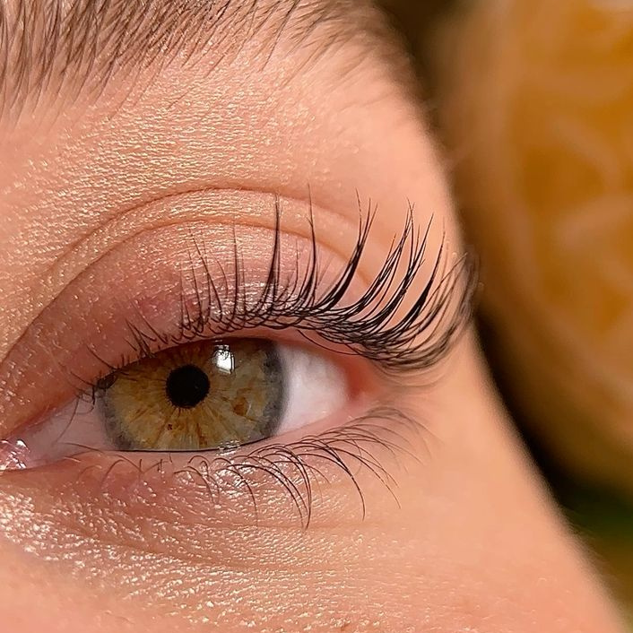 Kirpik Lifting+ Boyama ( Ламинирование ресниц + окрашивание)