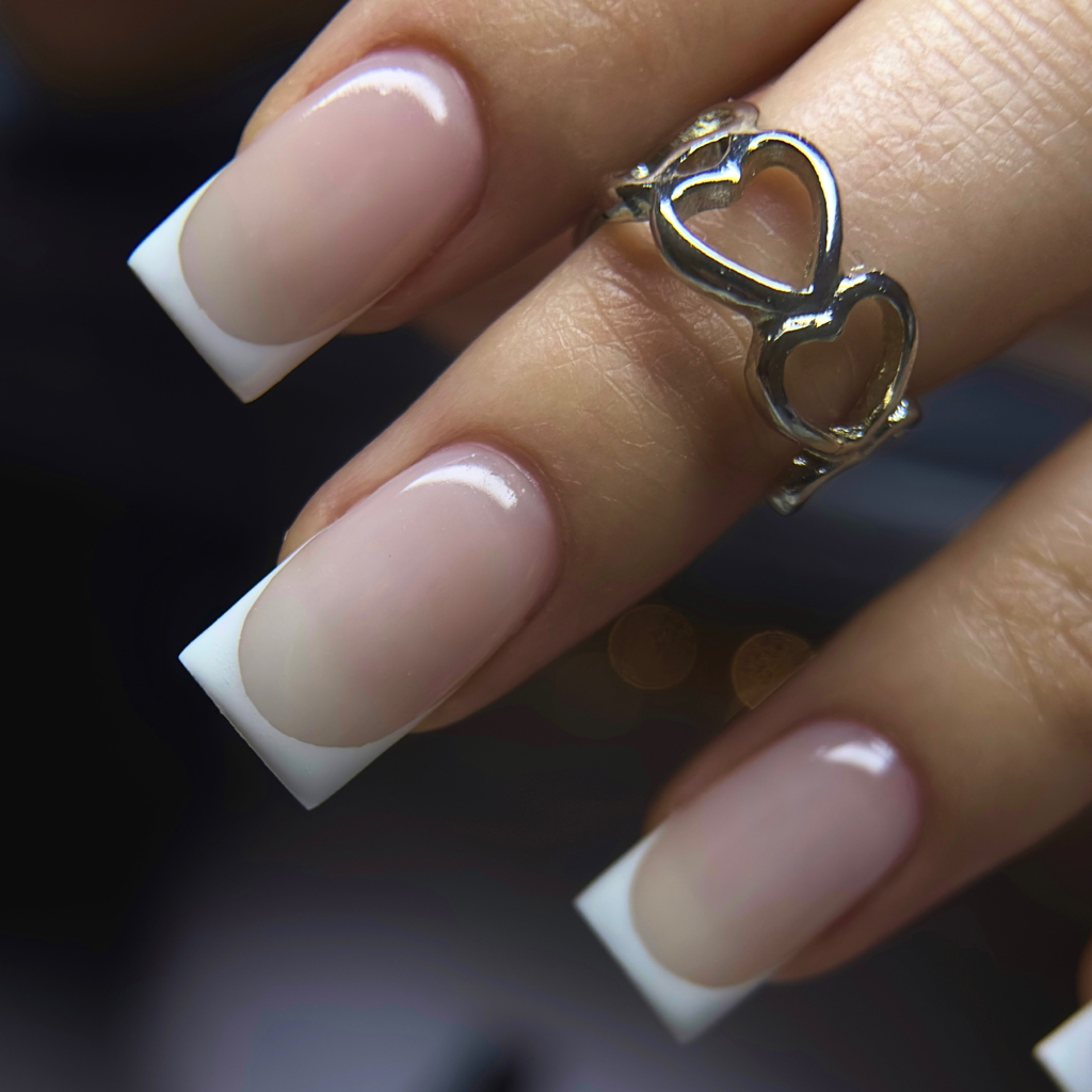 Маникюр с покрытием + дизайн/френч/втирка