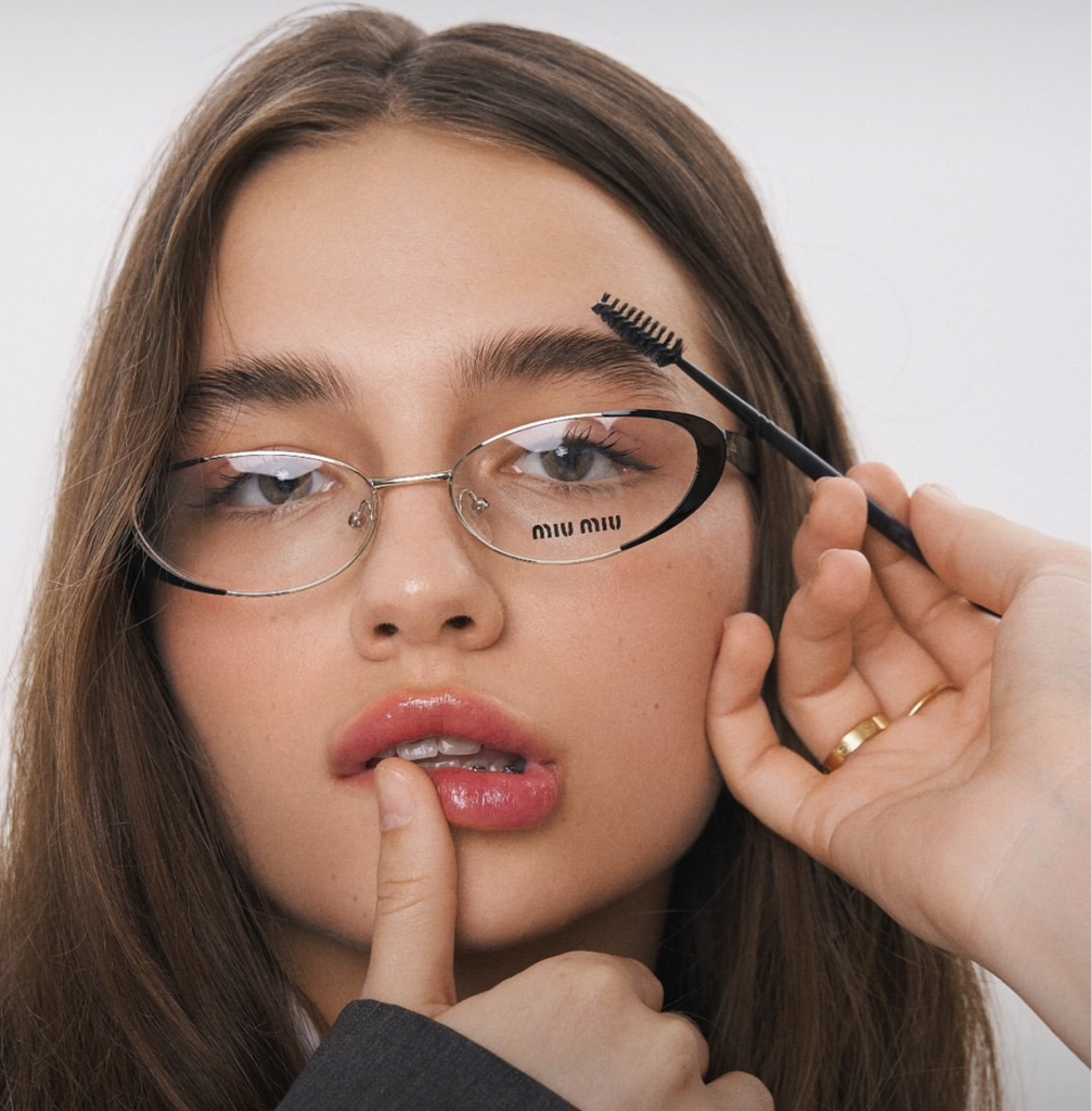 Полное оформление бровей  (коррекция + окрашивание)