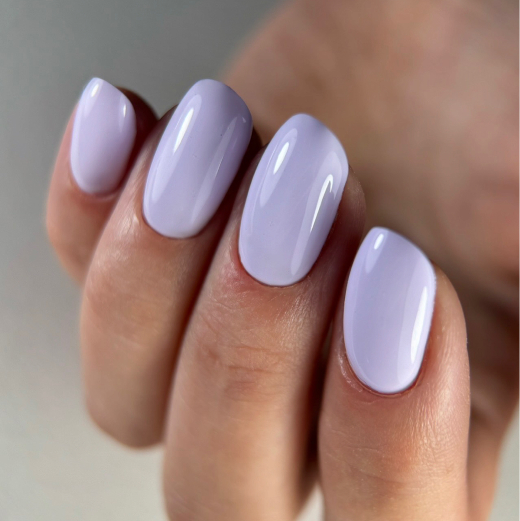 Маникюр с покрытием ногтей гель-лаком( в стоимость входит небольшой дизайн, укрепление)