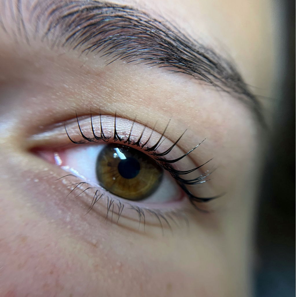 Ламинирование ресниц