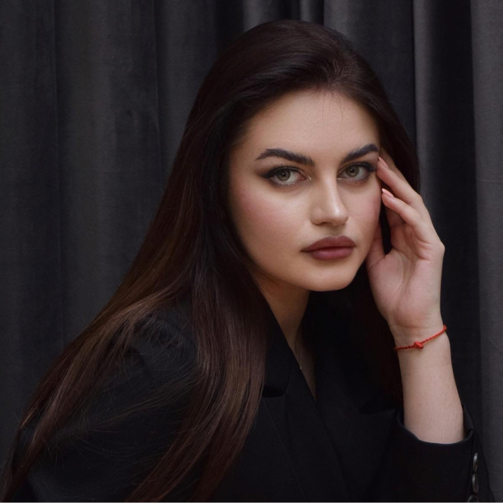 Наташа Струнина