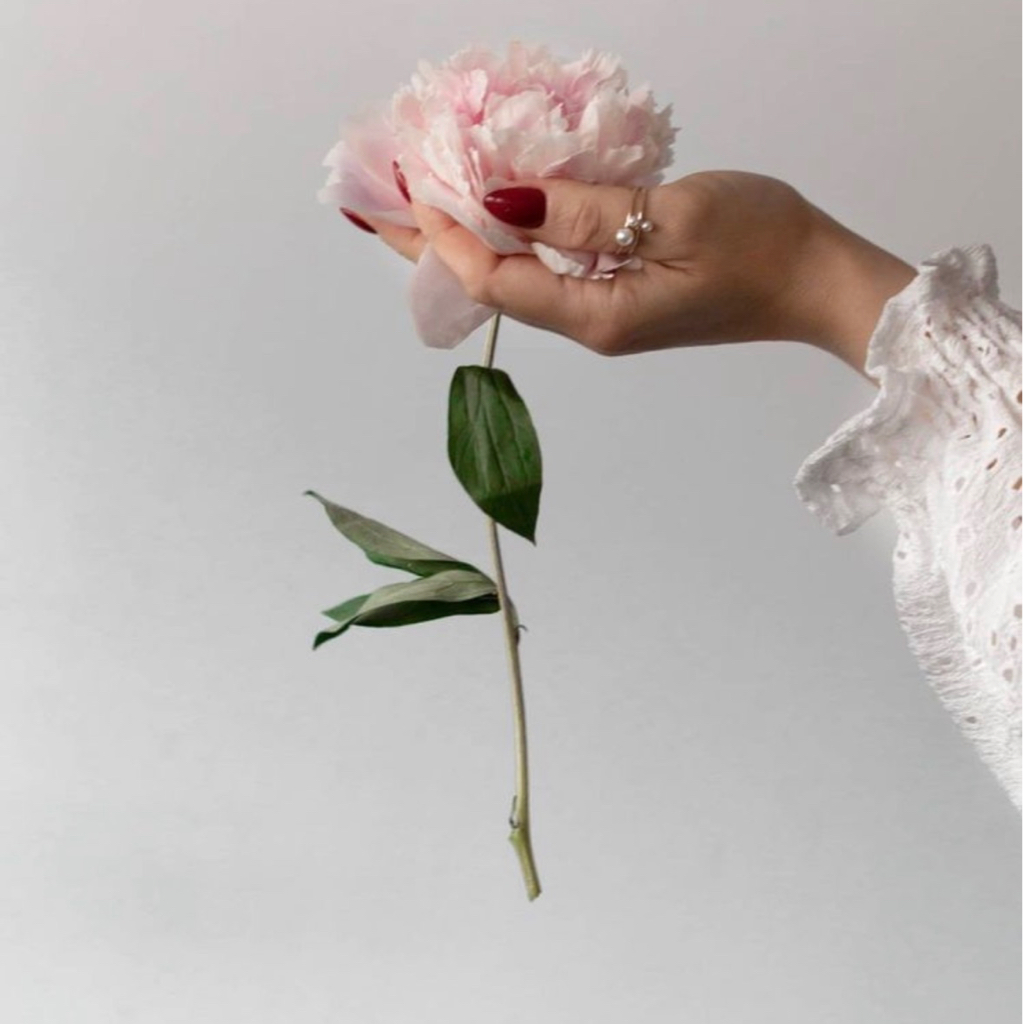 Եղունգների լիցք + գելլաք

Наращивание ногтей + гель лак