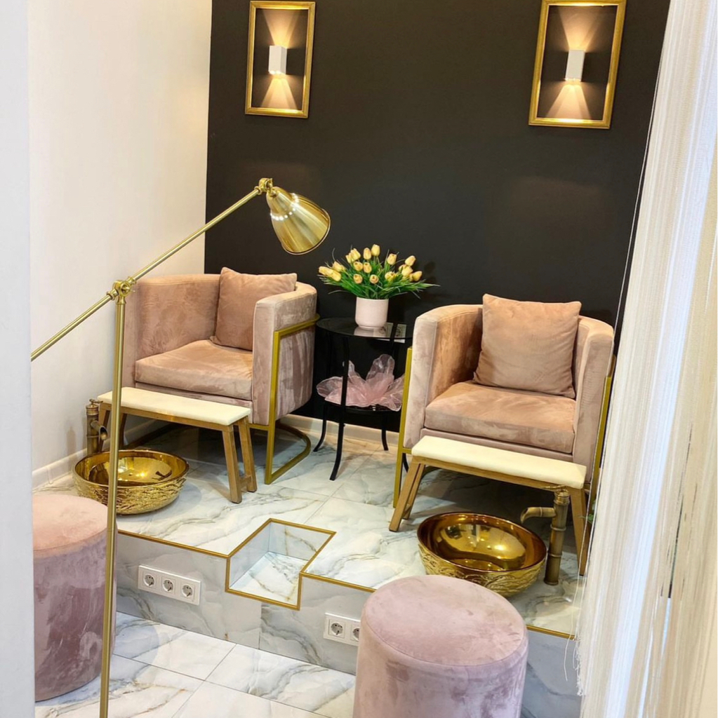 Ոտնահարդարում + գելլաք (կրունկների մշակմամբ)

Педикюр Аппаратный+ обработка пяток ( с покрытием гель лак)