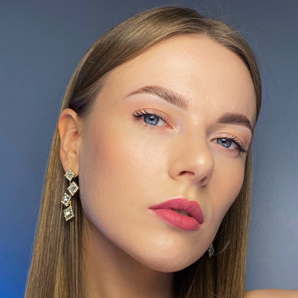 Архитектурное оформление бровей хной/краской