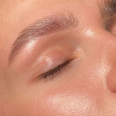 Осветление бровей