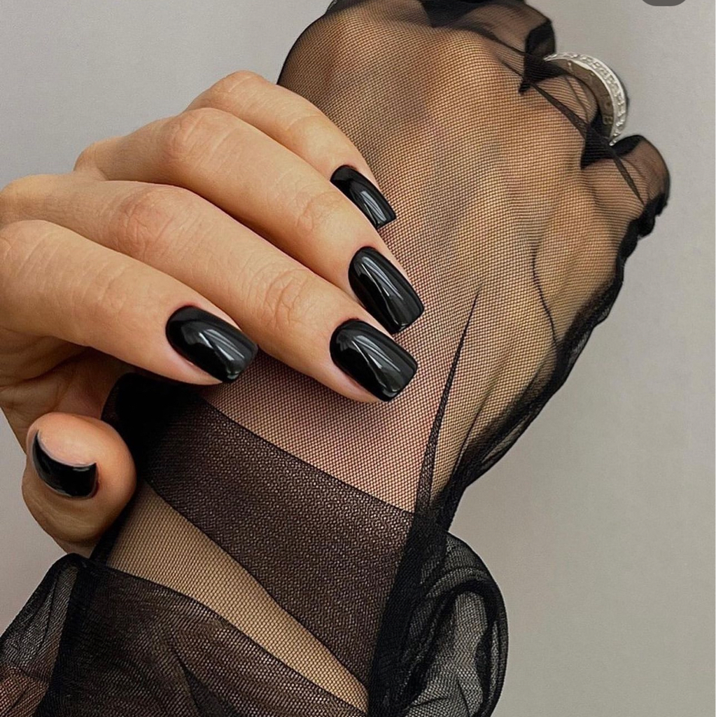 Маникюр с покрытием гель-лак