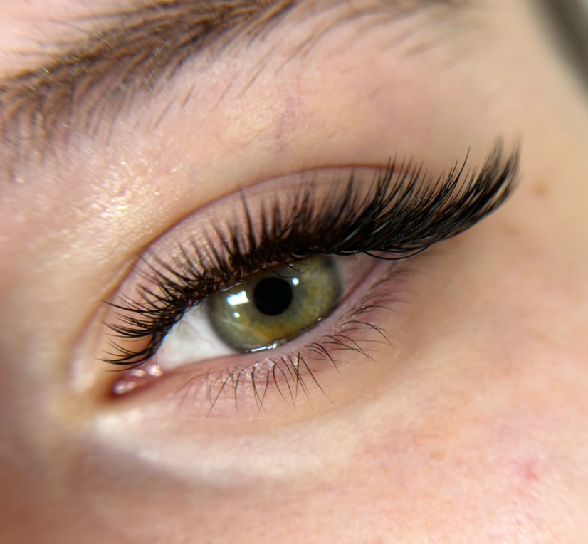 Наращивание ресниц объём 2D