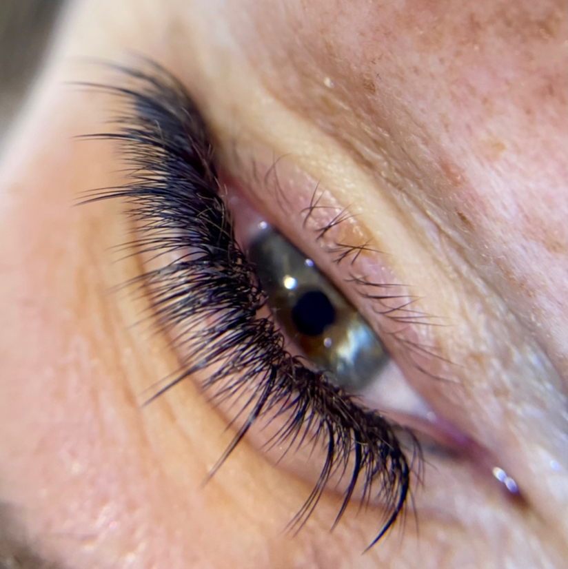 Наращивание ресниц объём 3D