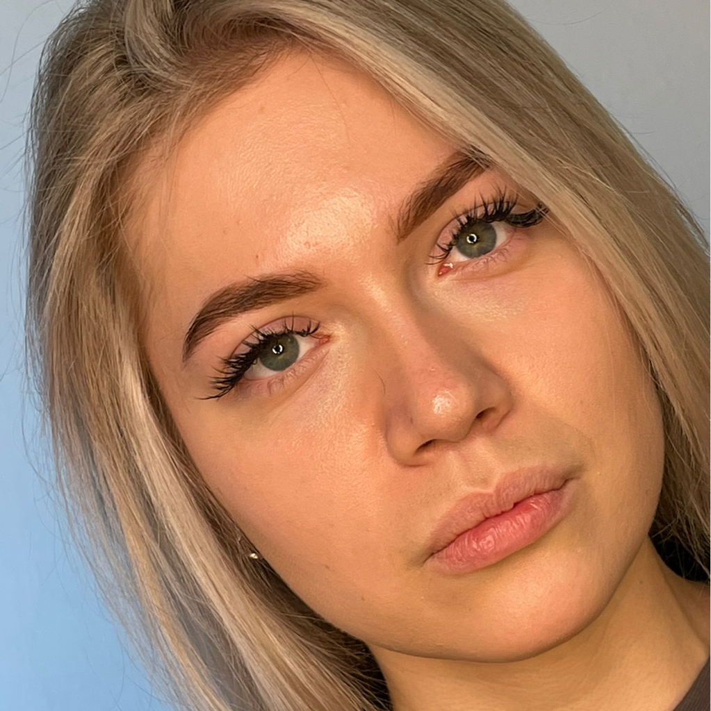 Коррекция окрашивание бровей