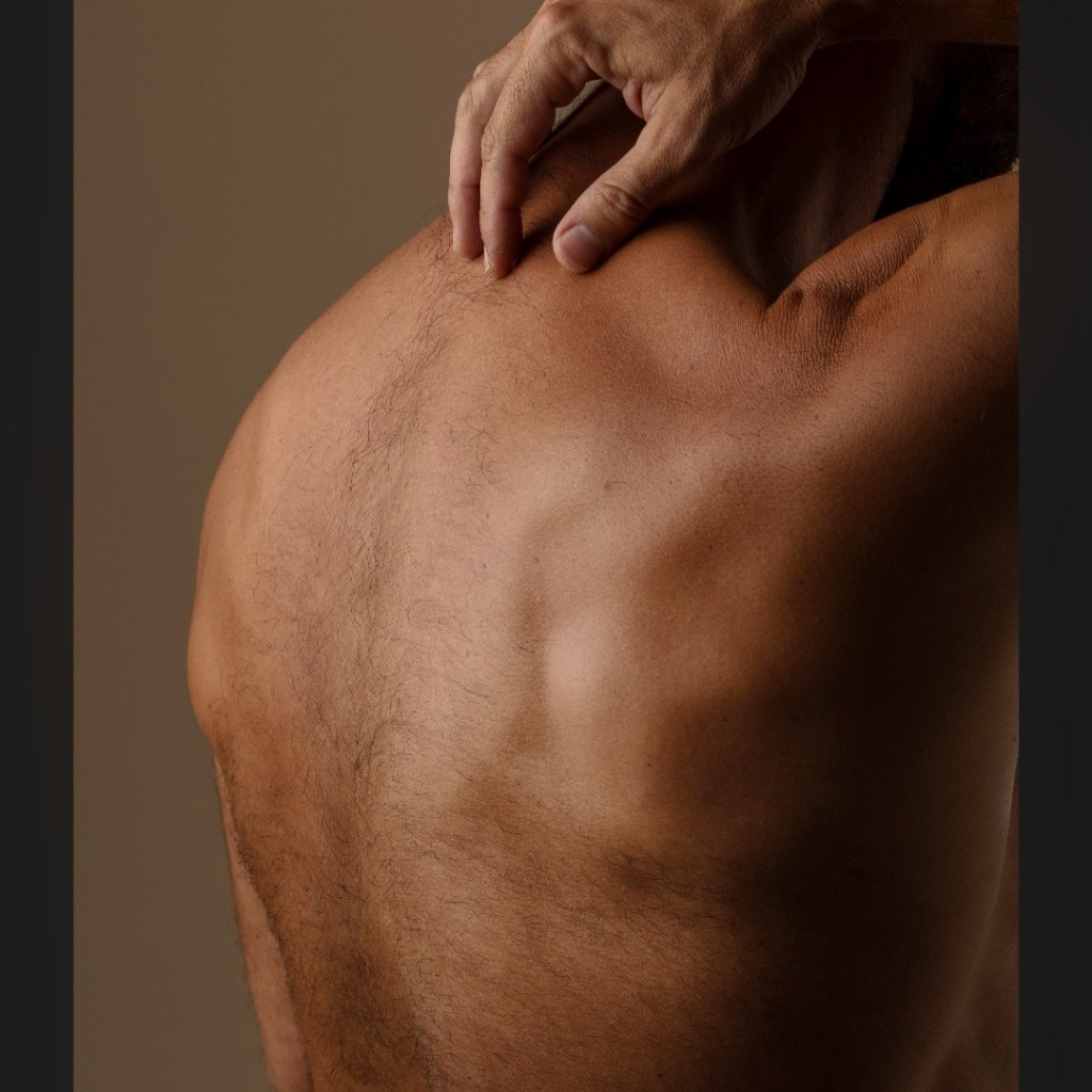 Муж. Спина полностью сахар / воск