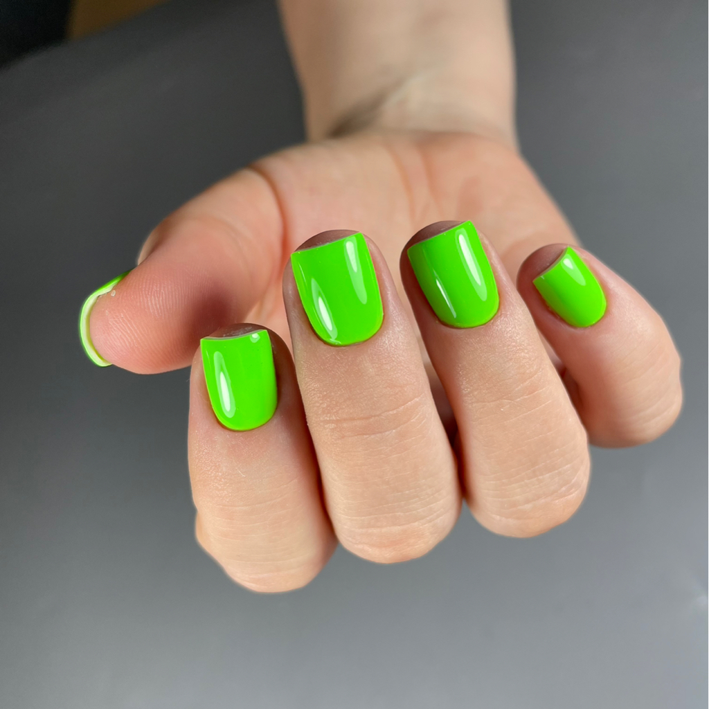 Маникюр с покрытием гель-лак