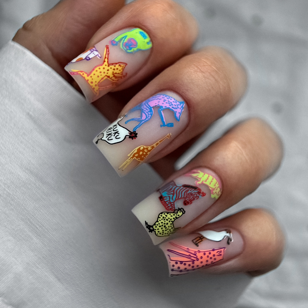 Маникюр с покрытием  Дизайн СЮРПРИЗ